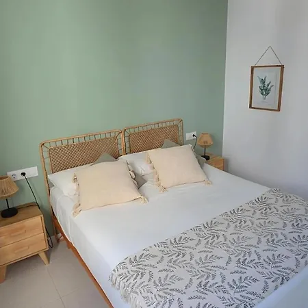 Holidays Menorca * كالا غلدانا